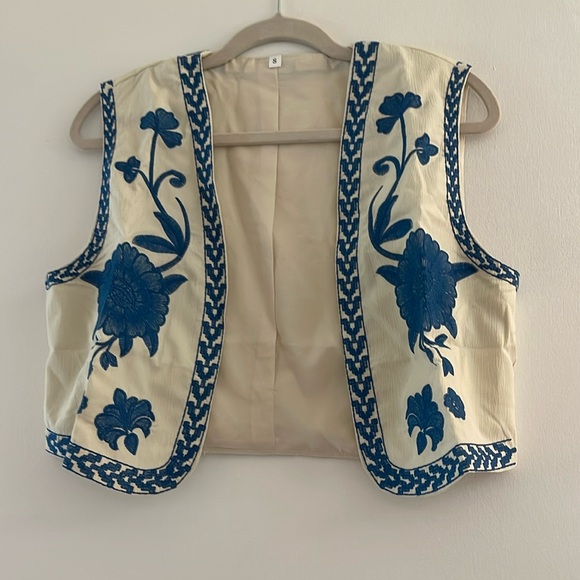 Jackets & Blazers - Embroidered vest